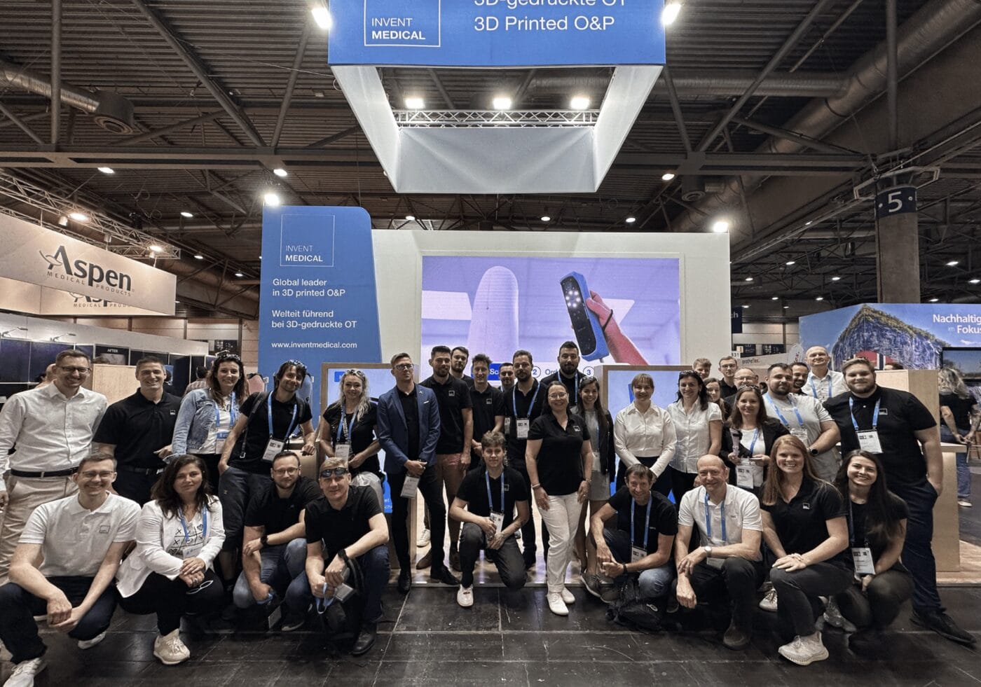 Invent Medical team group photo at OT World